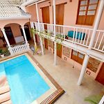 Room In Guest Room - Ca-4 Gethsemane Room With Breakfast Included And Wifi