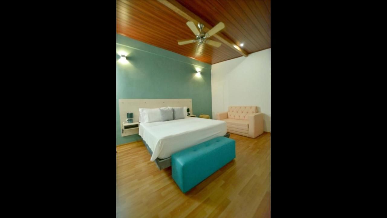 Pensión In Guest - Ca-4 Gethsemane With Breakfast Included And Wifi