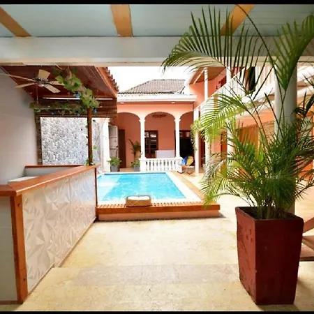 In Guest - Ca-4 Gethsemane With Breakfast Included And Wifi Pensión *