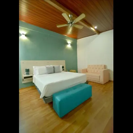 Pensión In Guest - Ca-4 Gethsemane With Breakfast Included And Wifi